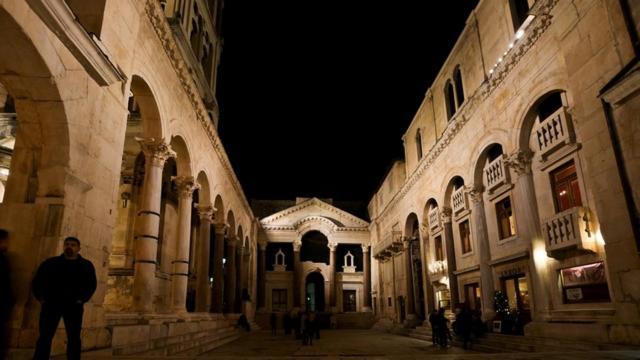 Fima Centar Stobrec Apartment Split Bagian luar foto