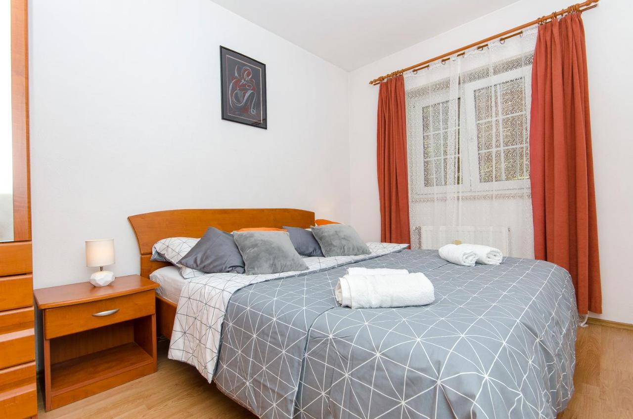 Fima Centar Stobrec Apartment Split Bagian luar foto
