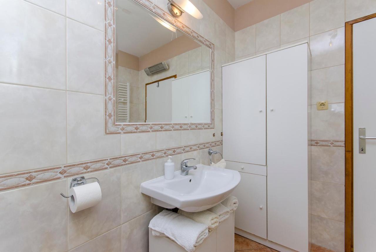 Fima Centar Stobrec Apartment Split Bagian luar foto