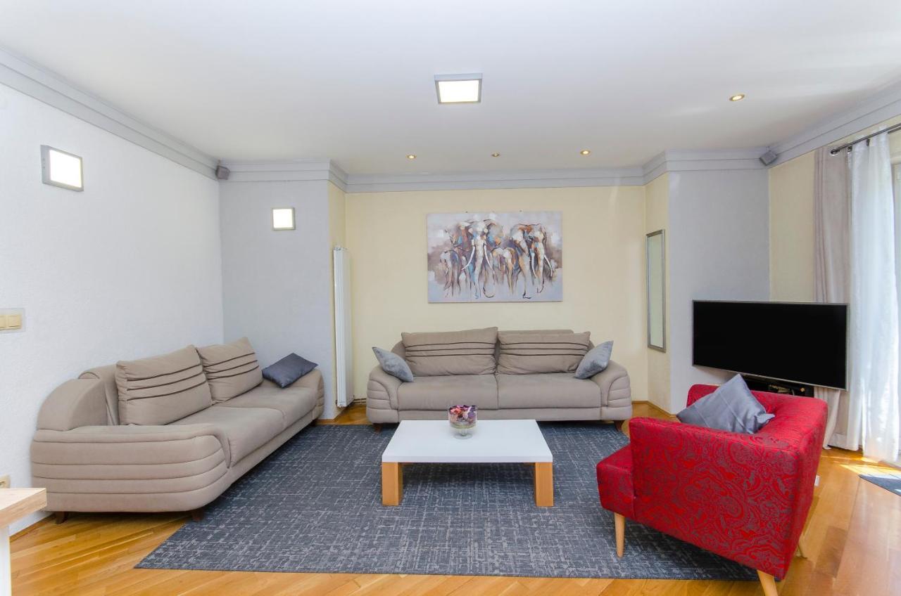 Fima Centar Stobrec Apartment Split Bagian luar foto