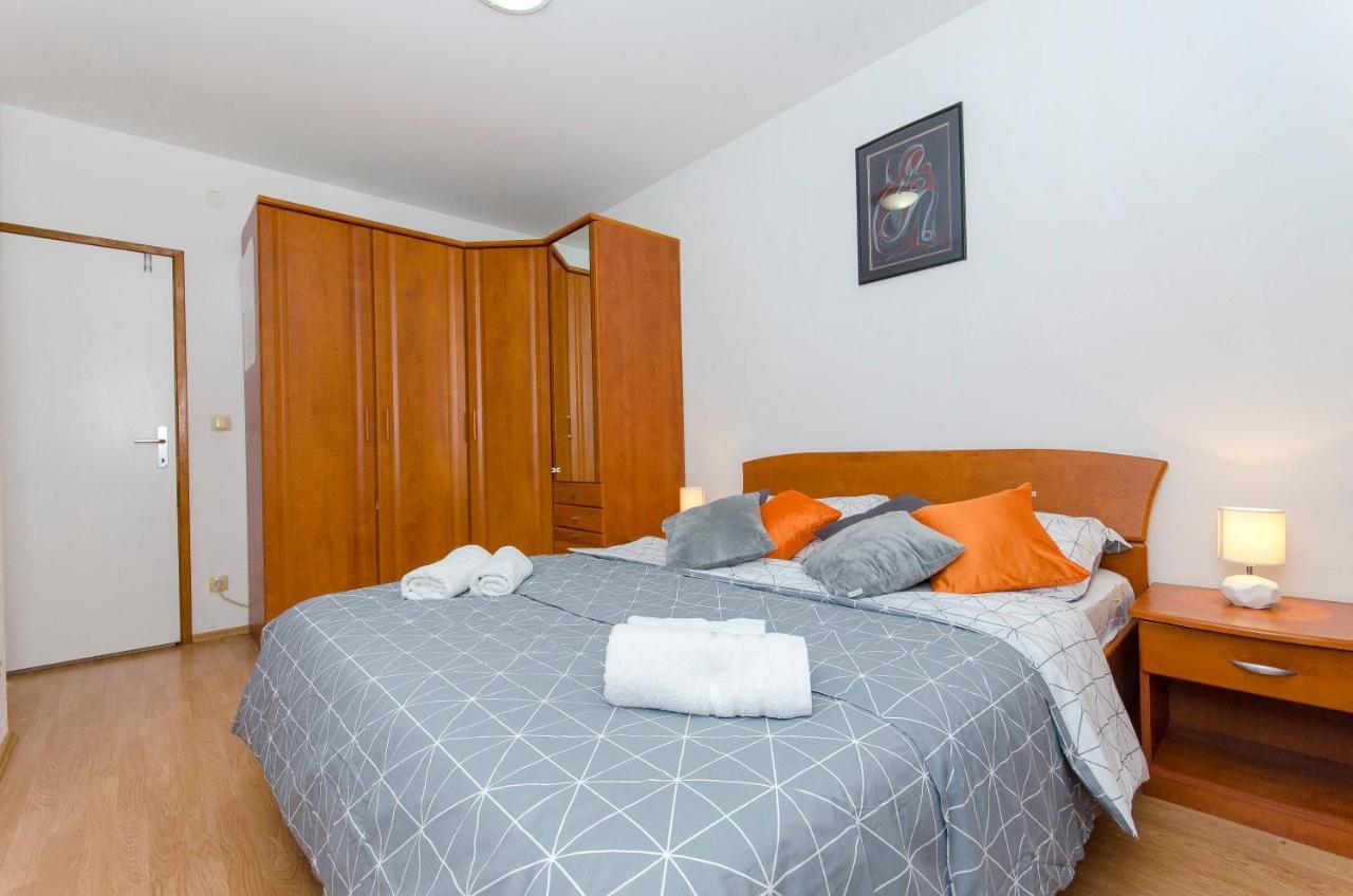 Fima Centar Stobrec Apartment Split Bagian luar foto